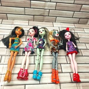 Lot of 5 monster high dolls